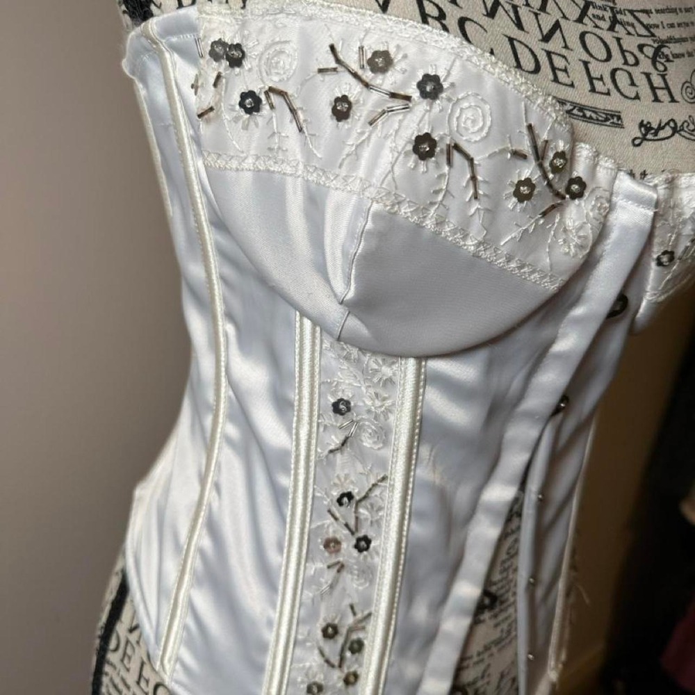 Vintage Coquette White corset with black text and decorative swirls - Picture 3 of 8